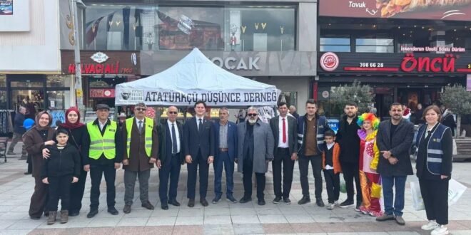 İYİ Parti Sultanbeyli İlçe Başkanlığı’ndan ADD Sultanbeyli Şubesi Çadırına Anlamlı Ziyaret